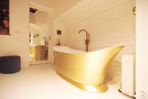 Najade Eco Houseboat