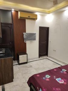 Sun Moon Residency and Apartments, Hotels in Rohini