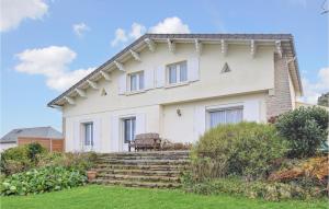 Maisons de vacances Beautiful Home In Ver-sur-mer With Indoor Swimming Pool, Wifi And Swimming Pool : photos des chambres