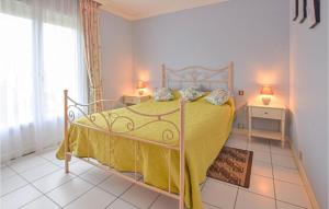 Maisons de vacances Awesome Home In Ver-sur-mer With Indoor Swimming Pool : photos des chambres