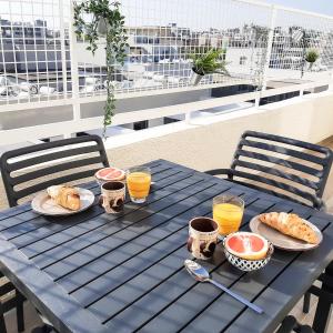 Sea Breeze Central, 2bed