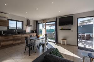Afa proche Ajaccio, magnifique villa avec piscine privée 8 personnes