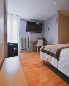 Hotels The Originals Boutique, Hotel du Pont Roupt, Mende (Inter-Hotel) : photos des chambres