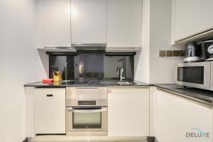 Regal Studio at The Address Residences Dubai Marina by Deluxe Holiday Homes