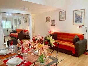 Very cosy flat in heart of Old Town of Nice near beach