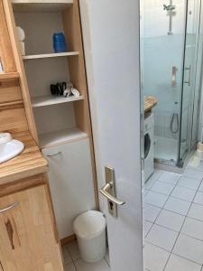 Petite maison dans le jardin