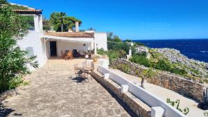 Dimora degli Artisti - Ciolo private sea access by LoveSud