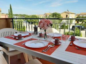 R19 - Bilocale in residence con piscine