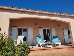 Maisons de vacances Maison de 3 chambres a Sartene a 400 m de la plage avec vue sur la mer jardin amenage et wifi : photos des chambres