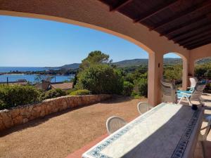 Maisons de vacances Maison de 3 chambres a Sartene a 400 m de la plage avec vue sur la mer jardin amenage et wifi : photos des chambres