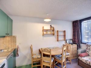 Studio ski aux pieds pour 3 pers, Les Menuires - FR-1-178-321