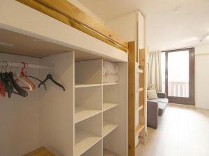 Beau 2P pour 5 pers, rénové, ski aux pieds, parking gratuit - FR-1-178-343