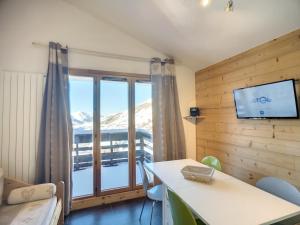 Beau 2P rénové 24m², ski aux pieds, balcon, parking, animaux admis - FR-1-178-357