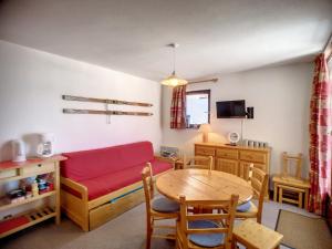 Appartement 3 pièces, ski aux pieds, balcon, idéal pour 5 pers. - FR-1-178-358