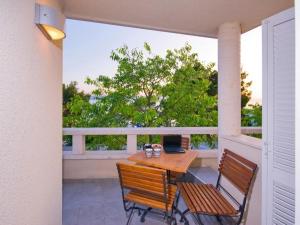 Apartment in Brela with sea view, terrace, air conditioning, WiFi 201-1 