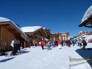 Studio + cabine 4 pers 24m², ski aux pieds, parking à proximité - FR-1-178-106