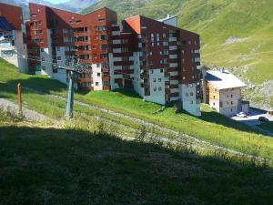Studio cabine aux Menuires, 4 pers, ski aux pieds, pied des pistes - FR-1-178-101