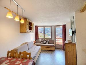 2 pièces rénové 4 pers, ski aux pieds, balcon sud - FR-1-178-133