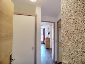 2 pièces rénové 4 pers, ski aux pieds, balcon sud - FR-1-178-133