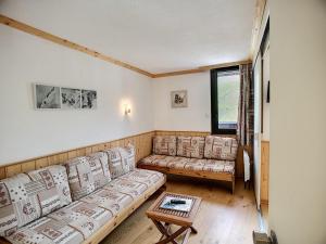 2 pièces rénové, 4 pers, sud, ski aux pieds, parking gratuit - FR-1-178-181