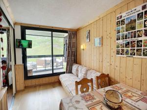 2 pièces rénové, 4 pers, sud, ski aux pieds, parking gratuit - FR-1-178-181