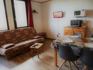 Studio cabine 4 pers, ski aux pieds, parking gratuit - FR-1-178-293