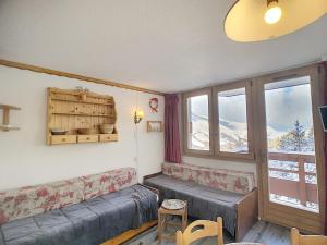 Studio cabine 4 pers, ski aux pieds, Les Menuires - FR-1-178-298