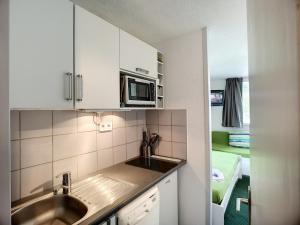 2 pièces 4 pers, balcon sud, parking, Les Menuires - FR-1-178-48