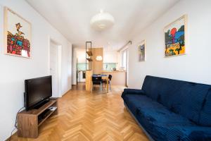 Ochota Artistic Space Apartment by BookingHost