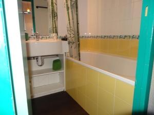 Les Menuires: 2 pièces, 4 pers, au pied des pistes, animaux admis - FR-1-178-81