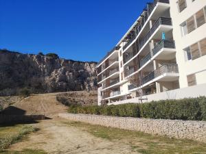 Appartements T2 tout neuf avec Parking a 10km d'Aix et Marseille : photos des chambres