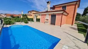 Villa Ales - 卡里高多