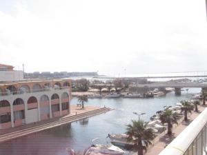 T2 30m² avec Loggia et Vue, Parking Privé - FR-1-472-133