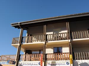 Appartement T2 avec balcon au centre de Samoëns - FR-1-624-44