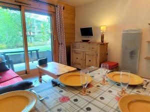 Appartements Appartement Samoens, 3 pieces, 5 personnes - FR-1-624-39 : photos des chambres