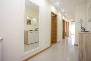 Buarcos Sunset Apartment by Rent4All