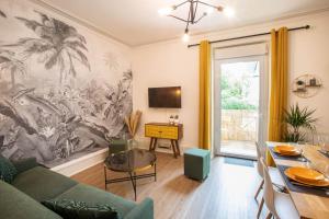 Appartements Les Arenes - 2 chambres - Climatise avec Balcon : photos des chambres