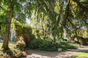 Appartements Les Arenes - 2 chambres - Climatise avec Balcon : photos des chambres