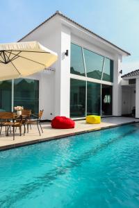 *City~house* 芭堤雅豪华泳池别墅近步行街