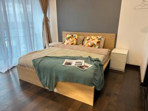 Almas Suites Modern Studio Netflix 100mbps By STAY