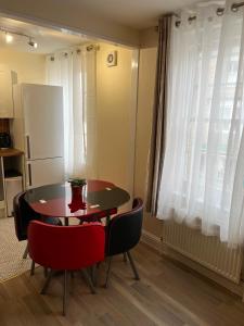 Glastonbury High Street Sanctuary- 2 BD, Sleeps 4