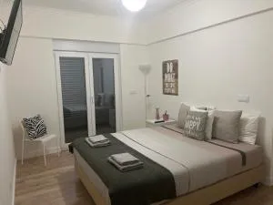 Modern Double Room with Private Balcony - Lançada