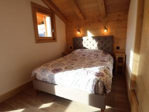 Chalet Neuf Exposé Plein Sud à 600m des Pistes avec Terrasse et Parking - FR-1-623-299