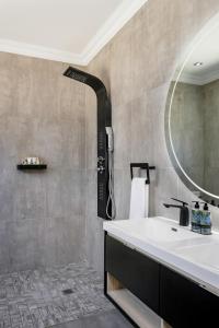 Woman Era Guest House