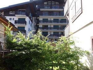 Appartement au centre des Gets avec terrasse, garage et WIFI - FR-1-623-161