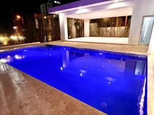 Outstanding Pent House wJacuzzi