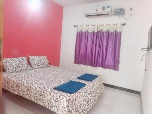 Acharekars Home stay - Adorable AC and Non AC Rooms with free Wi-Fi