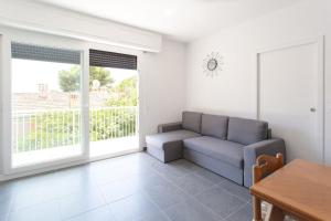 Appartements Charming Furnished Apartment With A Balcony in A Quiet Area : photos des chambres