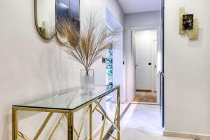 Montaigne Executive Suite