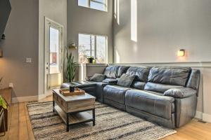 Modern Townhome Rental 1 Mi to Downtown Denver!